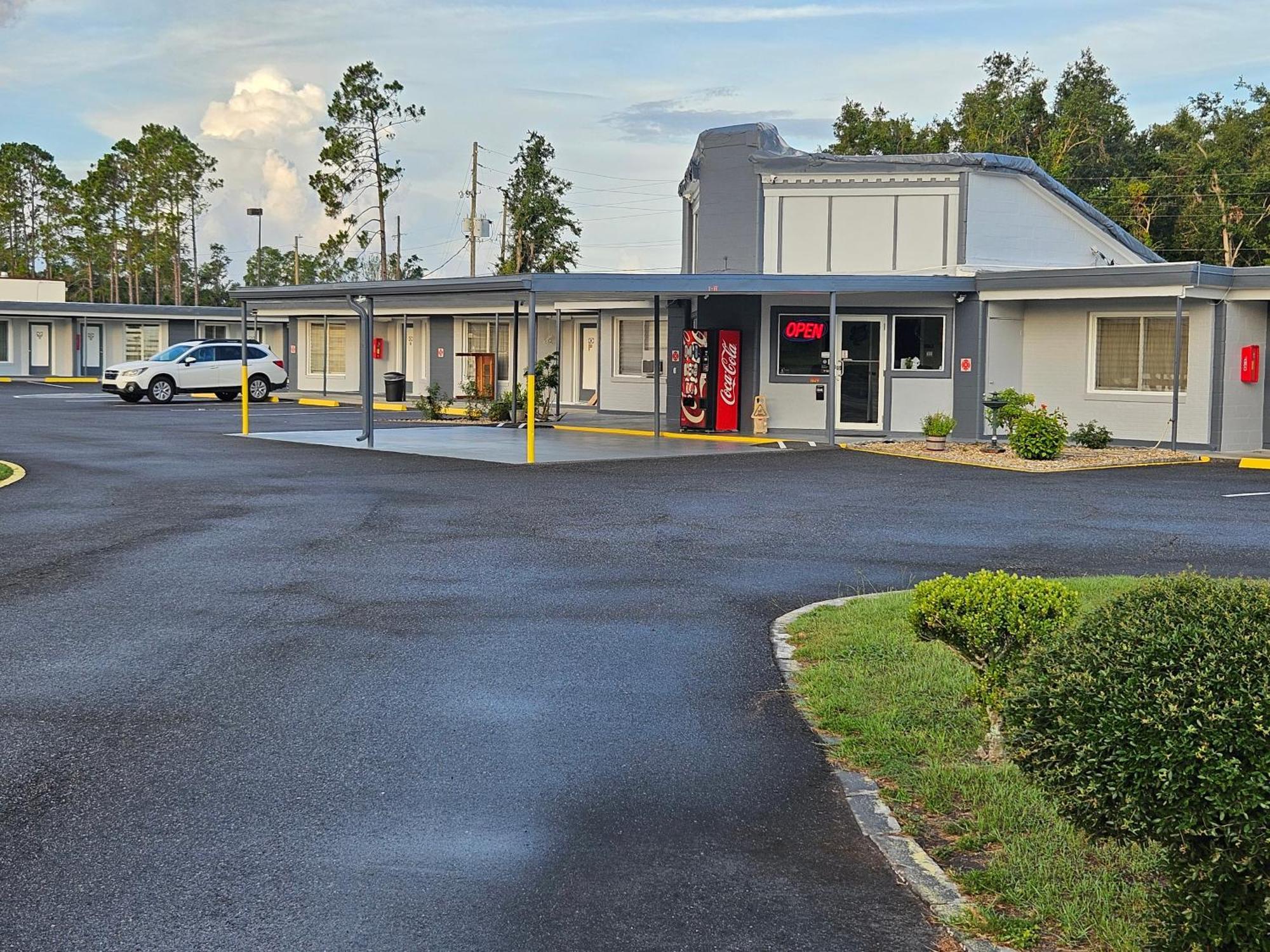 פרי Royal Inn Motel מראה חיצוני תמונה
